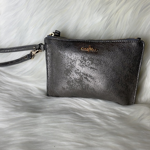 Cole Haan wristlet - Picture 3 of 9